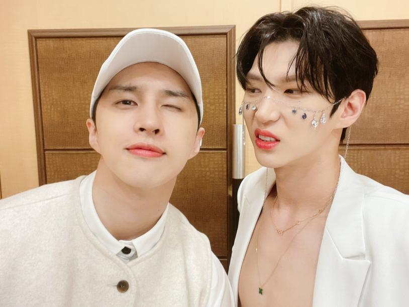 FbqDj99UEAA1KJz.jpg?width=815&height=611